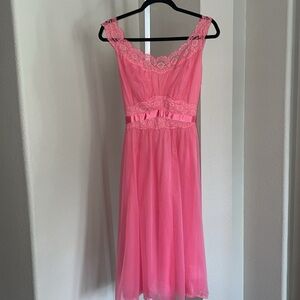 Vintage pink sleepwear nightgown with robe